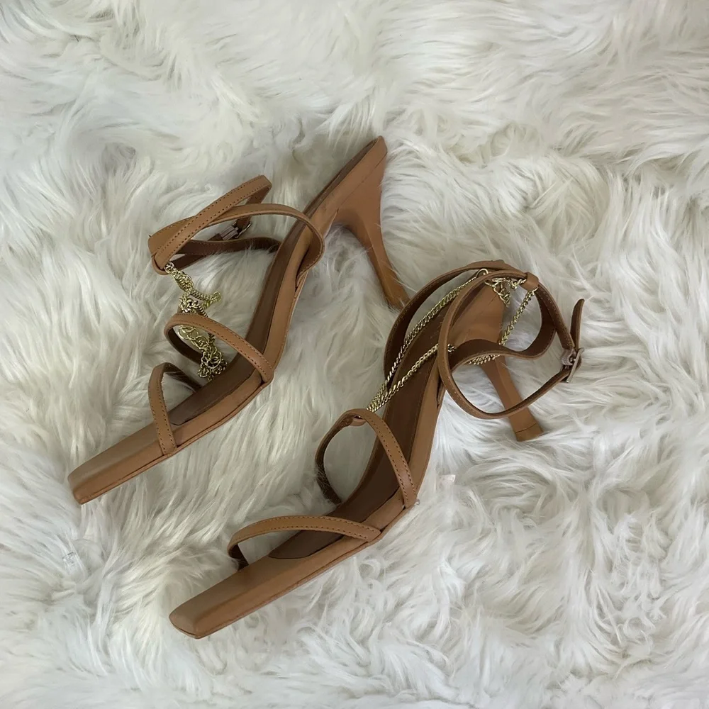 NEW REVOLVE Alohas Camel Chain Strap Leather Heeled Open Square Toe Sandals 8.5 - Picture 5 of 9